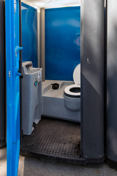 Professional porta potty rental in Pearsall, TX